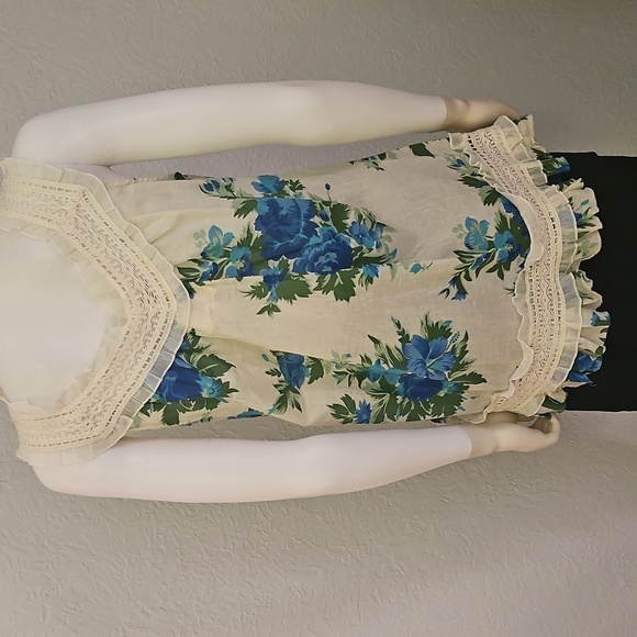 PASSPORT Floral Ruffle Lace Trim Sleeveless V-Neck Coquette Top - Picture 7 of 10